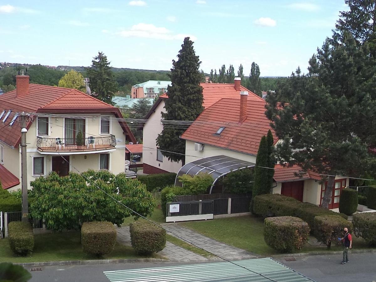 Erika Apartmanházak Hévíz Esterno foto
