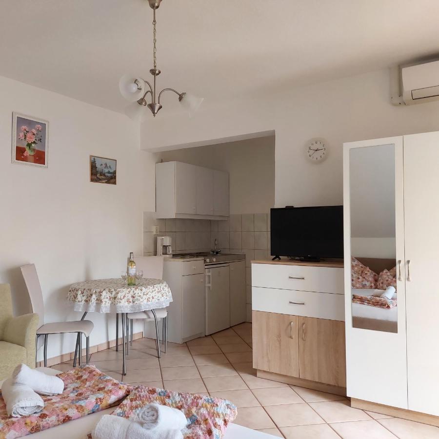 Erika Apartmanházak Hévíz Esterno foto