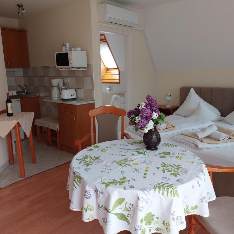 Erika Apartmanházak Hévíz Esterno foto