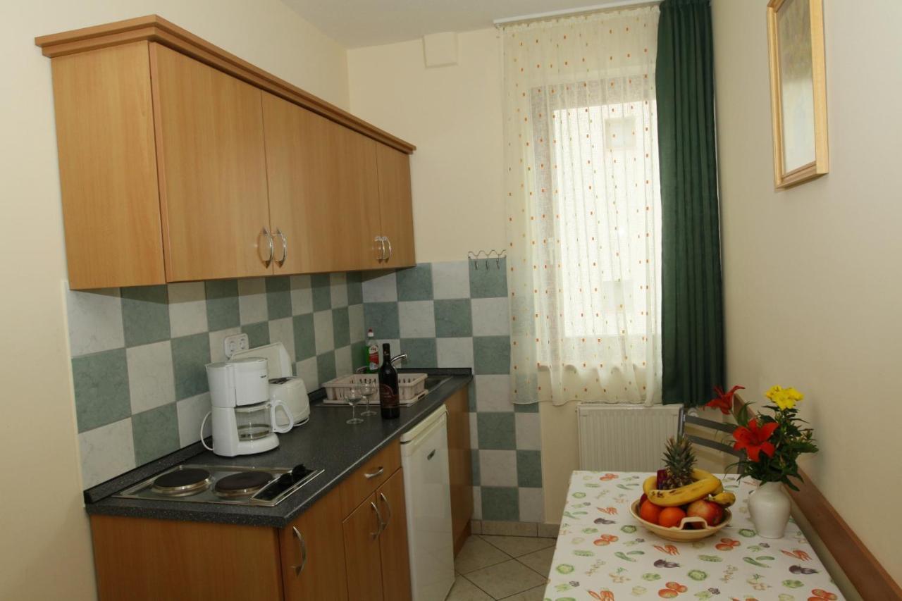 Erika Apartmanházak Hévíz Esterno foto