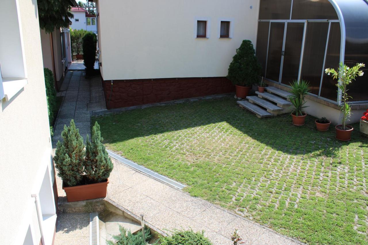 Erika Apartmanházak Hévíz Esterno foto